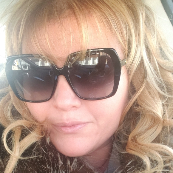 GUCCI OVERSIZED SUNGLASSES - Picture 6 of 6